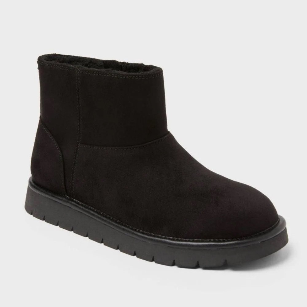 Universal Thread Sleek Black Boots